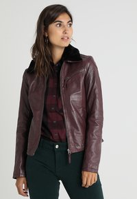 Кожаная куртка