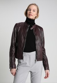 Кожаная куртка