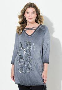 Длинная майка