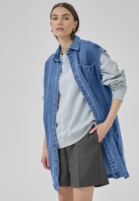 Джинсовое платье