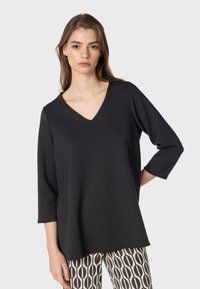 Майка с рукавом три четверти Майка с рукавом три четверти