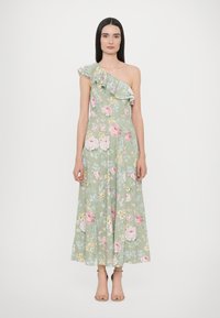 Летнее платье