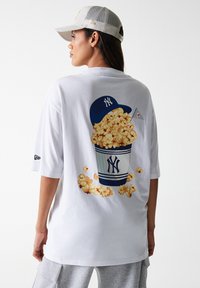 Спортивная майка