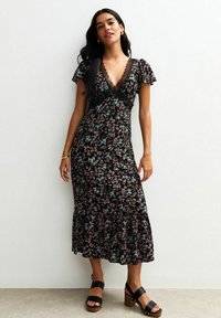 Летнее платье