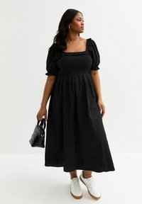 Летнее платье