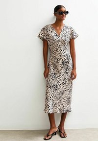 Летнее платье