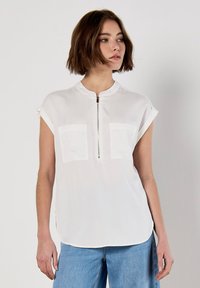 Блузка Блузка