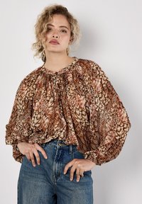 Шифоновая блузка Шифоновая блузка