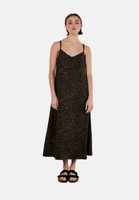 Платье макси