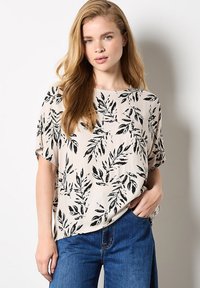 Блузка Блузка