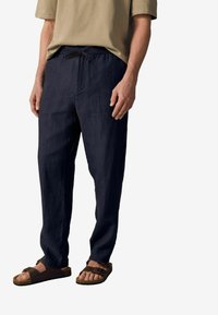 Льняные брюки Льняные брюки