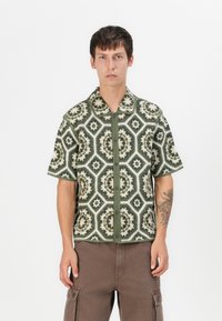 Рубашка с коротким рукавом