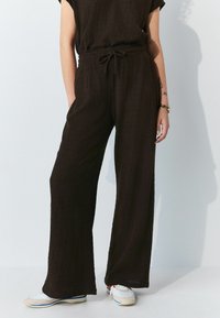 Прямые брюки