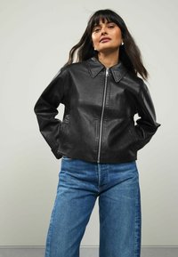 Кожаная куртка Кожаная куртка