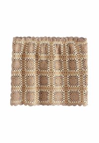 Топ без бретелек