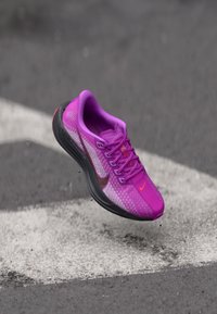 Беговые кроссовки