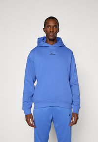 Спортивная кофта