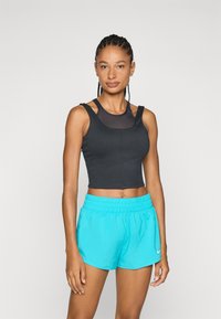 Спортивный топ Спортивный топ