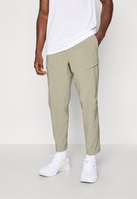 Спортивные штаны