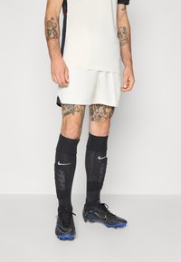 Шорты Шорты