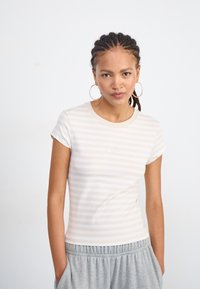 Футболка Футболка