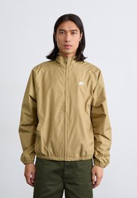 Куртка-дождевик