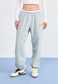 Спортивные штаны Спортивные штаны