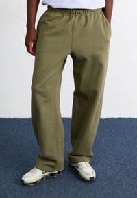 Спортивные штаны