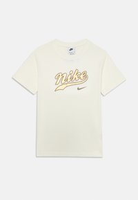 Футболка Футболка