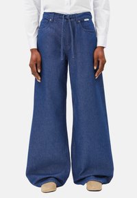 Широкие брюки