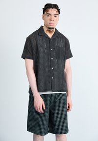 Рубашка с коротким рукавом