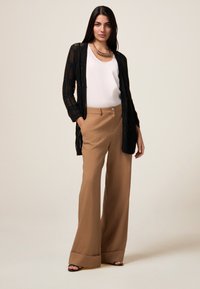 Вязаная кофта Вязаная кофта