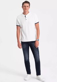 Футболка Футболка