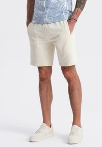 Шорты Шорты