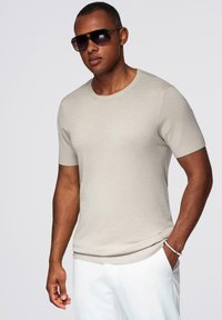 Футболка Футболка