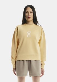 Спортивная толстовка