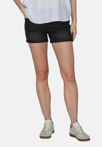 Джинсовые шорты