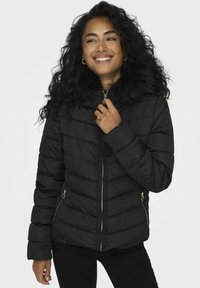 Короткая куртка