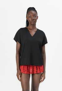 Атласная блузка Атласная блузка