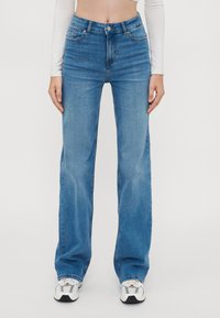 Джинсы Джинсы