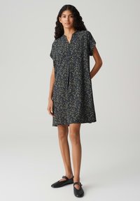 Короткое платье