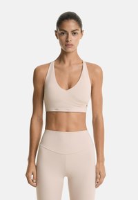 Спортивный бюстгальтер