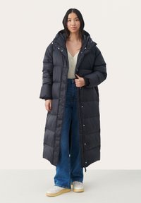 Пуховое пальто