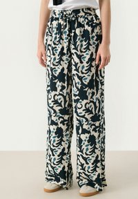 Широкие брюки