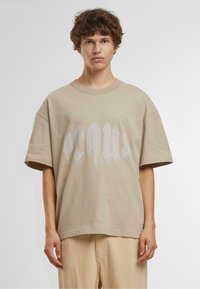 Футболка Футболка