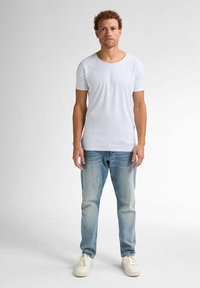 Футболка Футболка