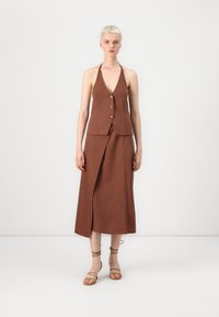 Короткая куртка