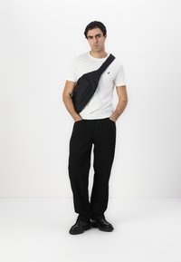 Футболка Футболка