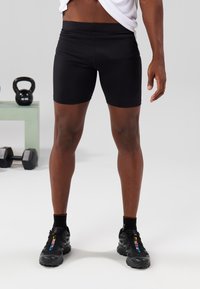 Спортивныве шорты