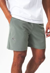 Шорты Шорты